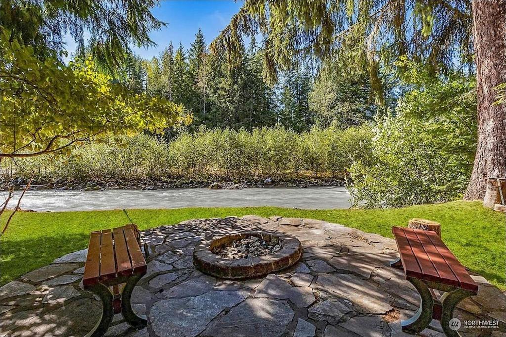 New: Steps From White River Near Mount Rainier National Park Greenwater Ngoại thất bức ảnh