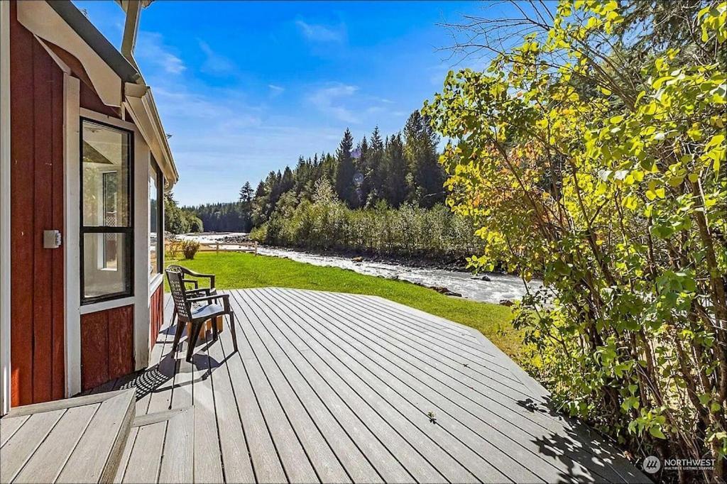 New: Steps From White River Near Mount Rainier National Park Greenwater Ngoại thất bức ảnh