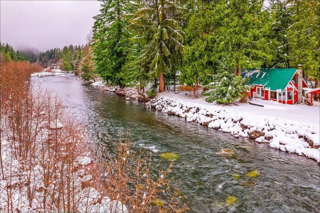 New: Steps From White River Near Mount Rainier National Park Greenwater Ngoại thất bức ảnh