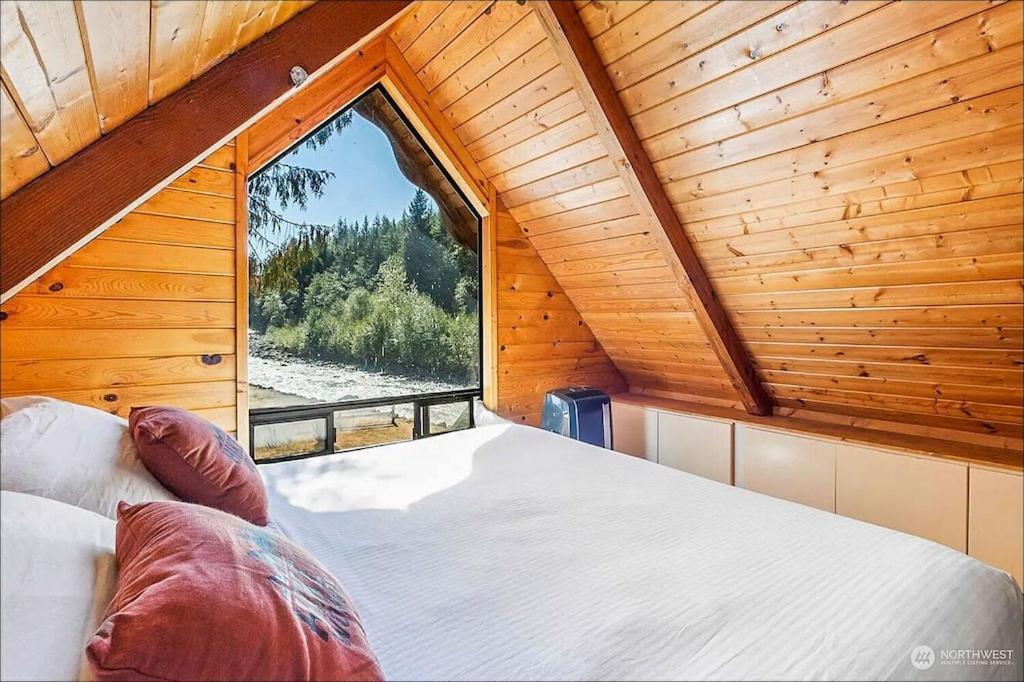 New: Steps From White River Near Mount Rainier National Park Greenwater Ngoại thất bức ảnh