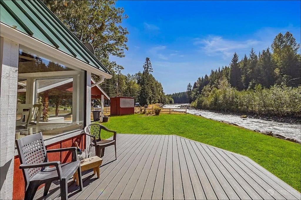 New: Steps From White River Near Mount Rainier National Park Greenwater Ngoại thất bức ảnh
