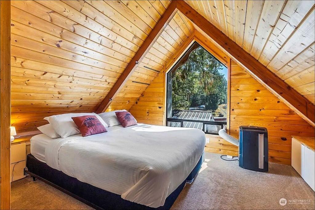 New: Steps From White River Near Mount Rainier National Park Greenwater Ngoại thất bức ảnh